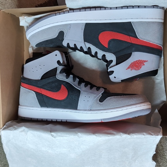 Air Jordan 1 High Zoom Air CMFT 2 Grey Fire Red DV1307-060 Size 10.5 - Picture 5 of 6